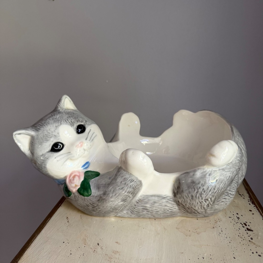 Vintage Ceramic Grey White Cat Planter Figurine Mexico Catchall Dish Pink Rose